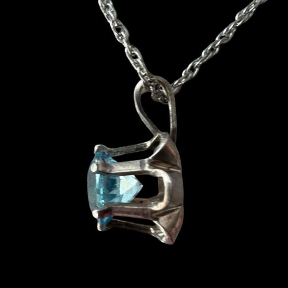 Vintage Sterling Silver Blue Topaz Pendant & Chain Necklace 18 inch, Solitaire - Picture 13 of 16